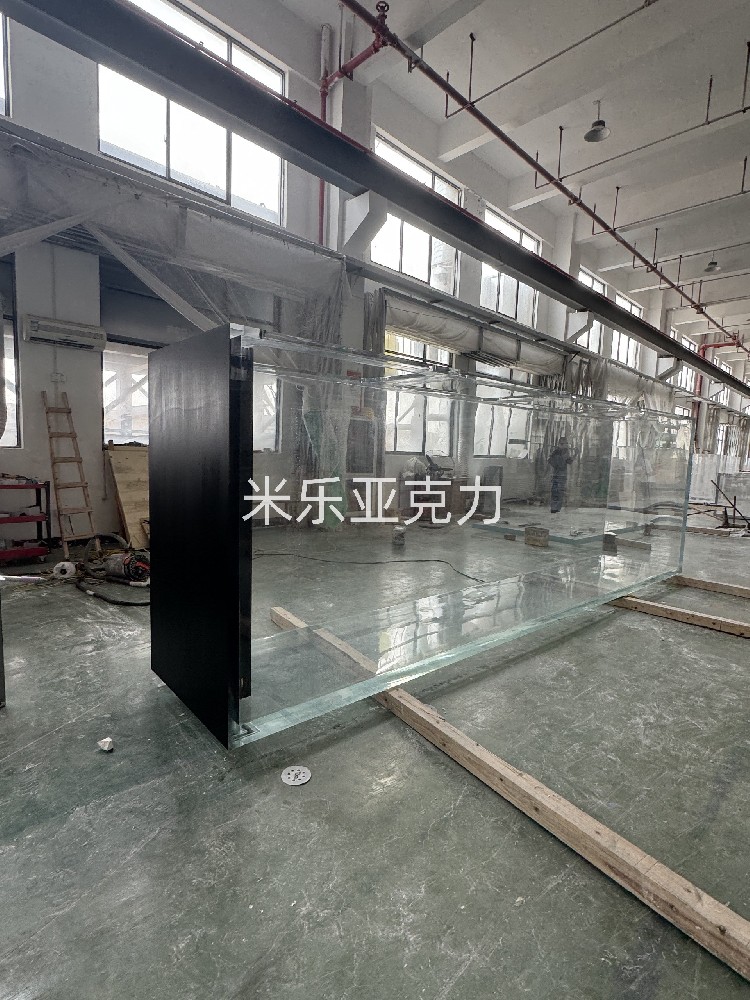长方形鱼缸