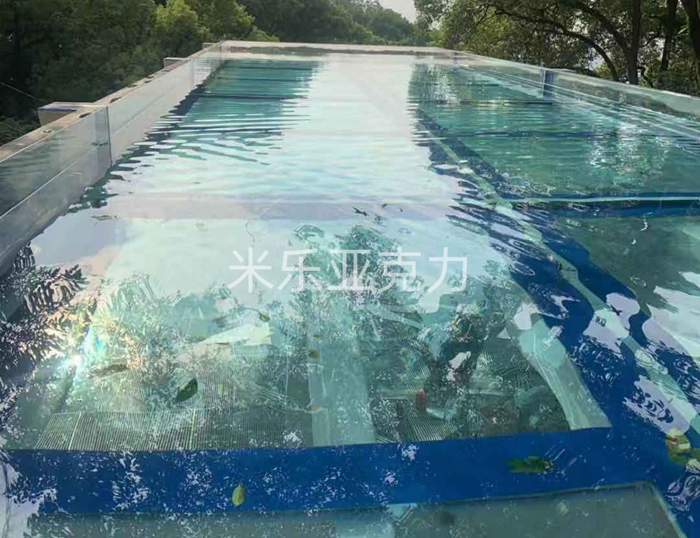 <b>亚克力泳池冬天会不会裂？</b>